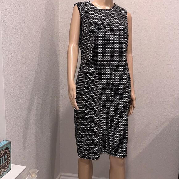 Calvin Klein sheath Black&white Dress w/ gold zipper in excellent condition - Picture 1 of 5